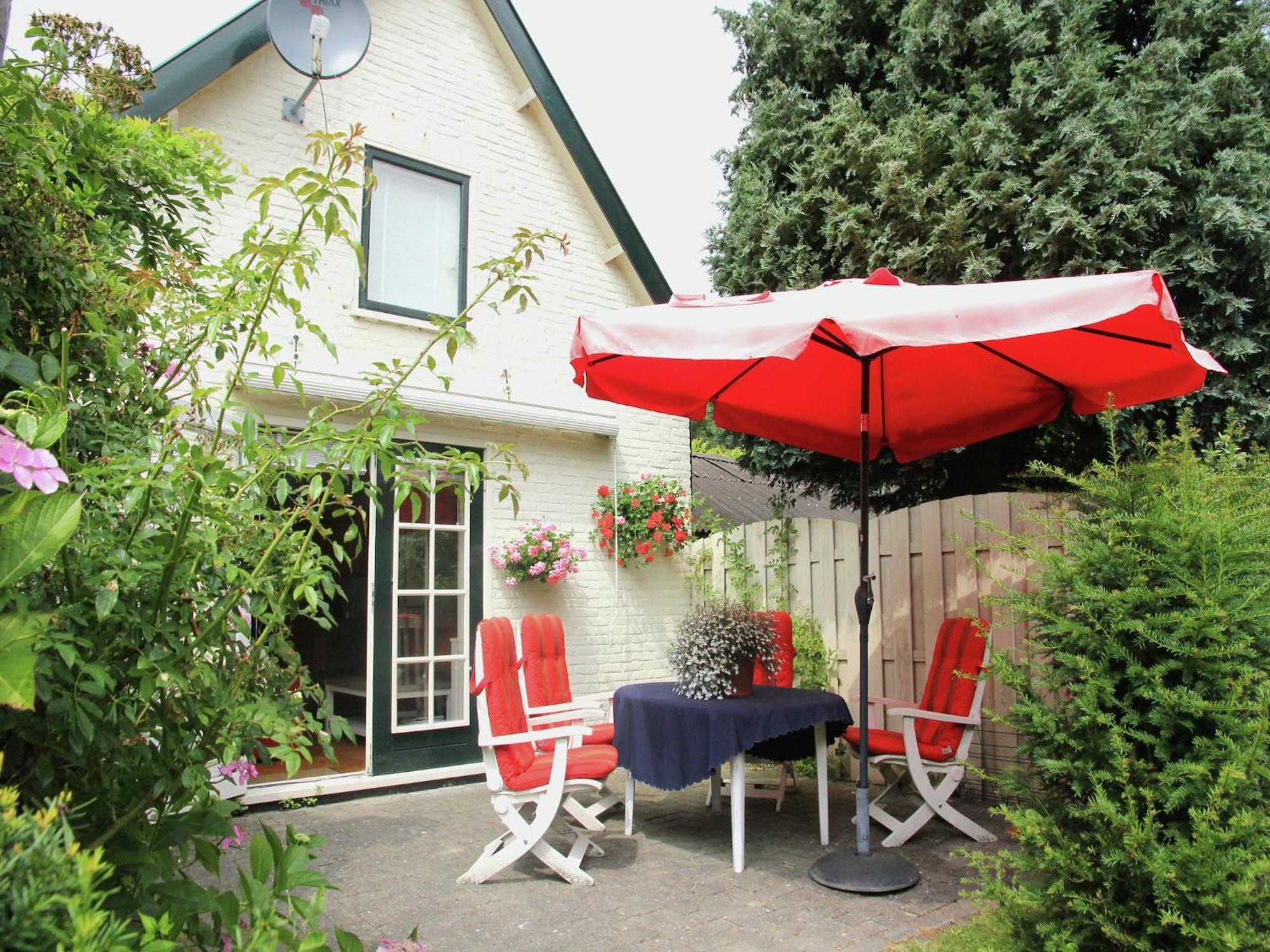 Pleasing Holiday Home In Schoorl With Patio Esterno foto